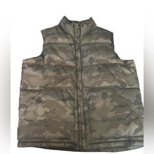 Old Navy Dark Camouflage Puffer Vest Boys 8